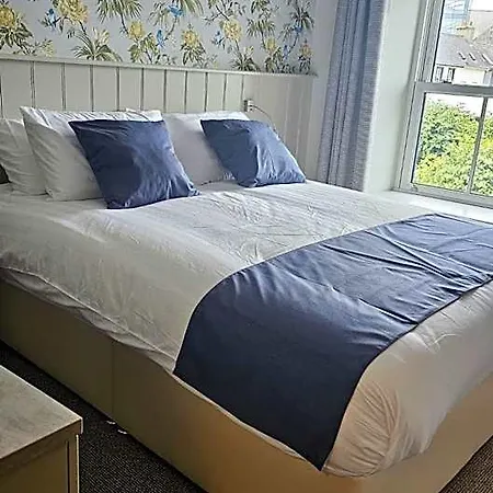 The Quay Hotel *