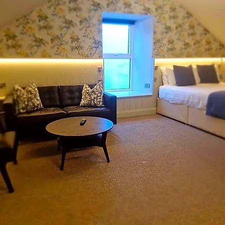 The Quay Hotel *